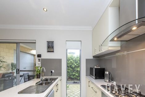 Property photo of 397A Flinders Street Nollamara WA 6061