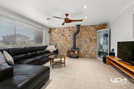 Property photo of 53 Jindabyne Avenue Taylors Hill VIC 3037