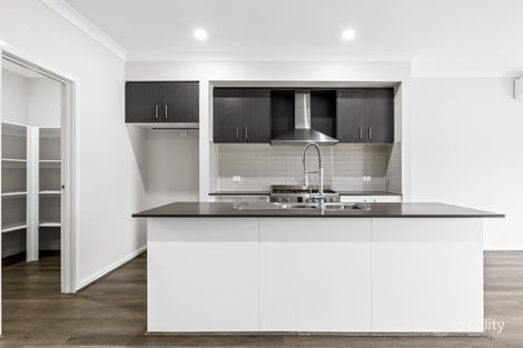 Property photo of 7 Kirkham Drive Thornhill Park VIC 3335