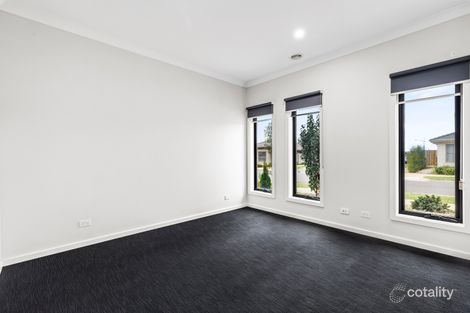 Property photo of 7 Kirkham Drive Thornhill Park VIC 3335