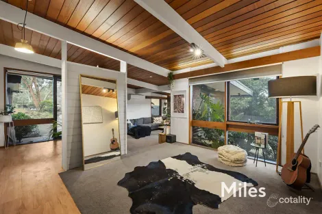 Property photo of 8 Myra Close Montmorency VIC 3094