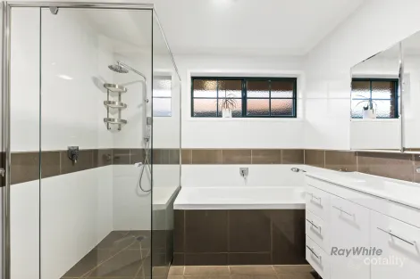 Property photo of 10 Grange Boulevard Bundoora VIC 3083