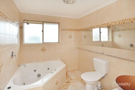 Property photo of 1/63 Olsen Avenue Labrador QLD 4215