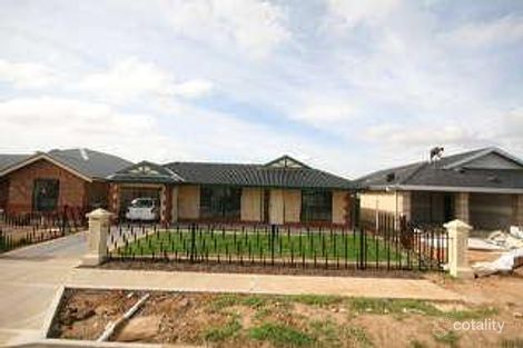 8 Hamley Cres, Mansfield Park, SA 5012