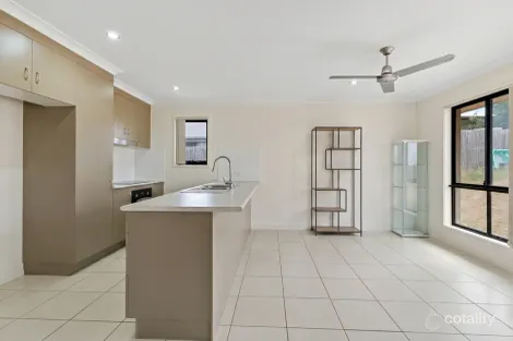 Property photo of 12 Georgia Drive Parkhurst QLD 4702