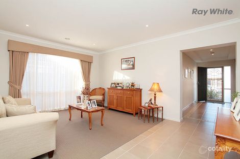 Property photo of 2 Fieldstone Place Tarneit VIC 3029