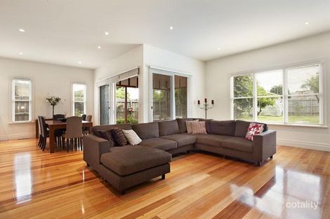 Property photo of 8 Centre Road Carnegie VIC 3163