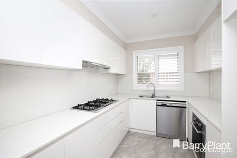 Property photo of 2 Raffaele Close Lilydale VIC 3140