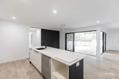Property photo of 2 Bayview Drive Yamba NSW 2464