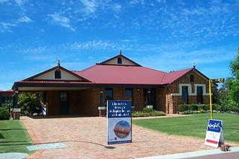 8 Ellesmere Cct, Success, WA 6164