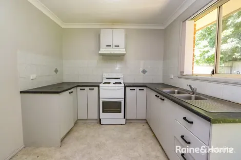 Property photo of 2/204A Bentinck Street Bathurst NSW 2795