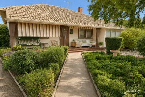 8 BEST ST, SEA LAKE, VIC 3533