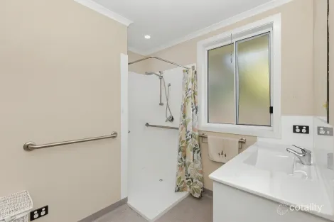 Property photo of 1/1 Pink Cliffs Road Heathcote VIC 3523