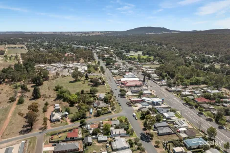 Property photo of 1/1 Pink Cliffs Road Heathcote VIC 3523