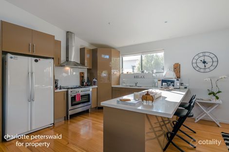Property photo of 16 Calverton Place South Arm TAS 7022