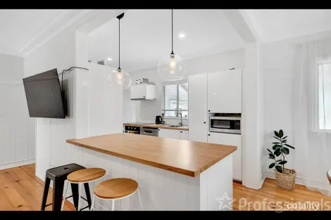Property photo of 95 Stafford Street Silkstone QLD 4304