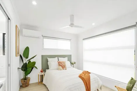 Property photo of 21 Lakeside Way Andergrove QLD 4740