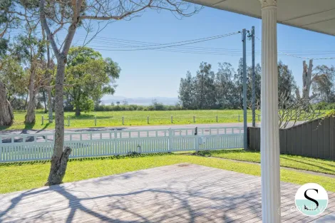 Property photo of 24 Lakeside Drive Swansea NSW 2281