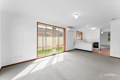 Property photo of 62 Decora Crescent Warabrook NSW 2304