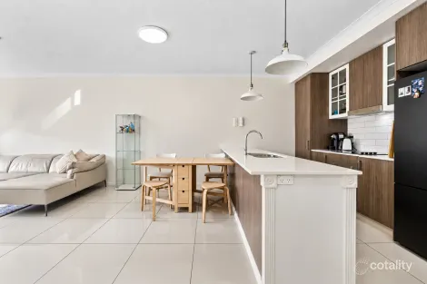 402/8 Waverley St, Southport, QLD 4215