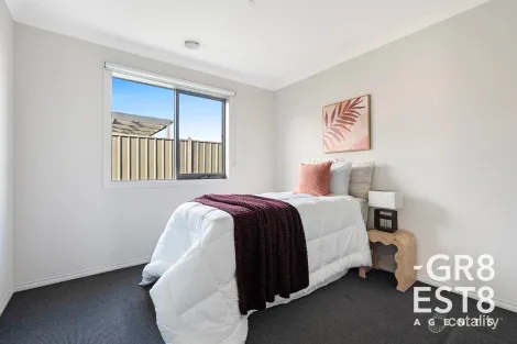 Property photo of 3 Mimosa Grange Clyde VIC 3978