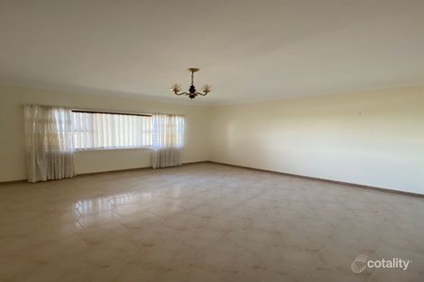 4 Milne Cres, Coniston, NSW 2500