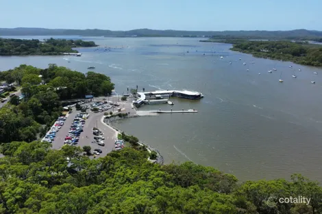 Property photo of 6 Cliff Terrace Macleay Island QLD 4184