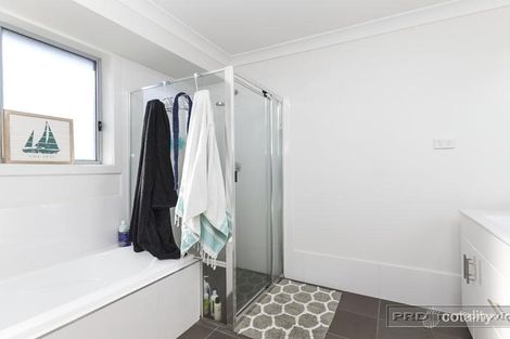 Property photo of 44 Jetty Parade Fletcher NSW 2287