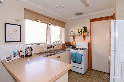 Property photo of 18 Fauna Avenue Badger Creek VIC 3777