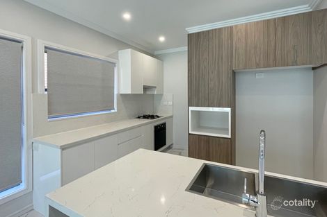 Property photo of 32 Wollongbar Avenue Panania NSW 2213