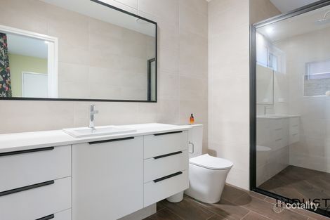 Property photo of 13 Pfeiffer Place Smithfield QLD 4878