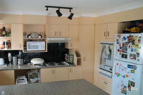 Property photo of 4 Forfar Court Highland Park QLD 4211