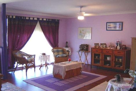 Property photo of 10 Pyramus Circuit Rosemeadow NSW 2560