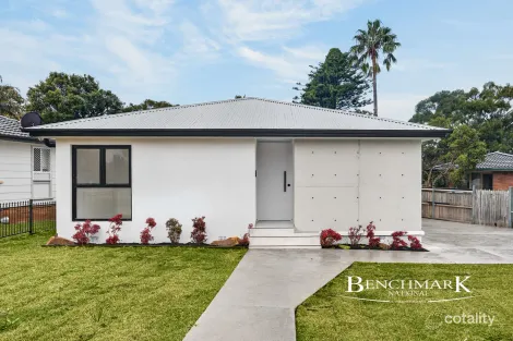 Property photo of 40 Grevillea Crescent Macquarie Fields NSW 2564