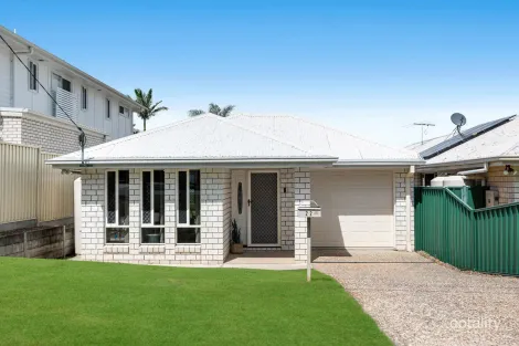 22 Haig St, Wynnum West, QLD 4178