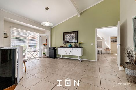 Property photo of 8 Lawless Drive Cranbourne North VIC 3977