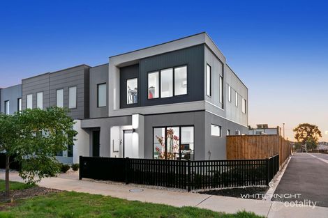 4 Longtown Rd, Thornhill Park, VIC 3335