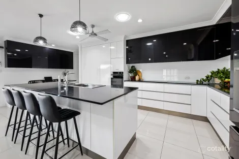 Property photo of 3 Froghollow Drive Ooralea QLD 4740