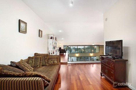 Property photo of 24/2 Saltriver Place Footscray VIC 3011