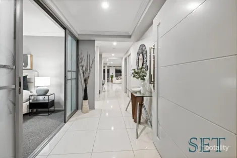 Property photo of 27 Goulburn Crescent South Ripley QLD 4306