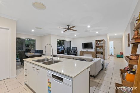 Property photo of 4/7 Greenway Circuit Mount Ommaney QLD 4074