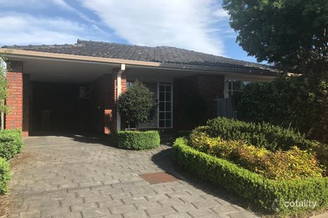 2/49 Collins Cres, Berwick, VIC 3806