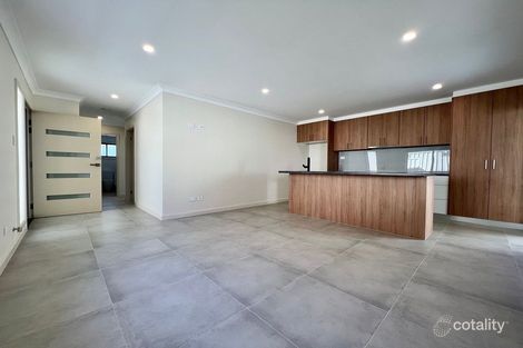 Property photo of 2 Demetrius Road Rosemeadow NSW 2560