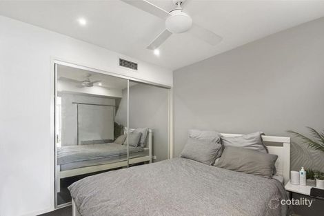 Property photo of 8/141 Dornoch Terrace Highgate Hill QLD 4101