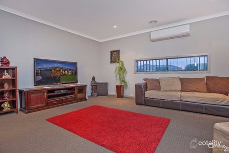 Property photo of 56 Arthur Phillip Drive Pakenham VIC 3810