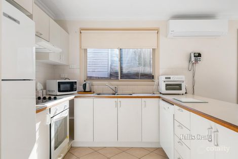 Property photo of 2 Batman Walk Greensborough VIC 3088