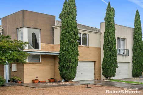 Property photo of 5 Brentwood Place Roxburgh Park VIC 3064