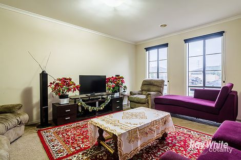 Property photo of 18 Baltic Way Cranbourne West VIC 3977