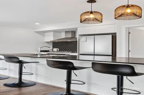 Property photo of 301 Boundary Road Mount Duneed VIC 3217