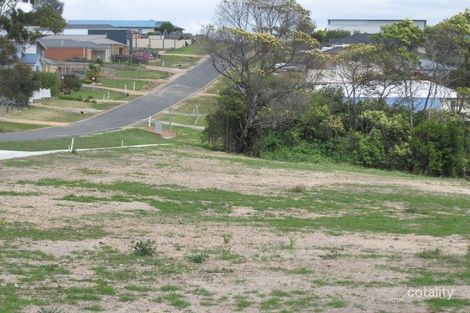 Property photo of 22 Stormbird Drive Kalimna VIC 3909